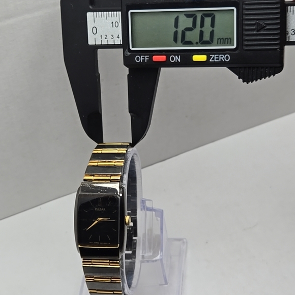 Womens Vintage Pulsar Watch Black Gold Tone Rectangle V401-6080 New Battery - Picture 5 of 9